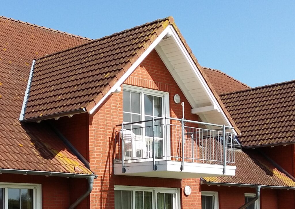 Hauptansicht 50 m² Ferienwohnung mit Balkon — Panoramablick